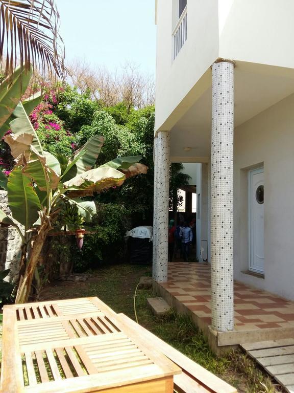 Ferienwohnung Chez Momar, Surf Trip Dakar Exterior foto