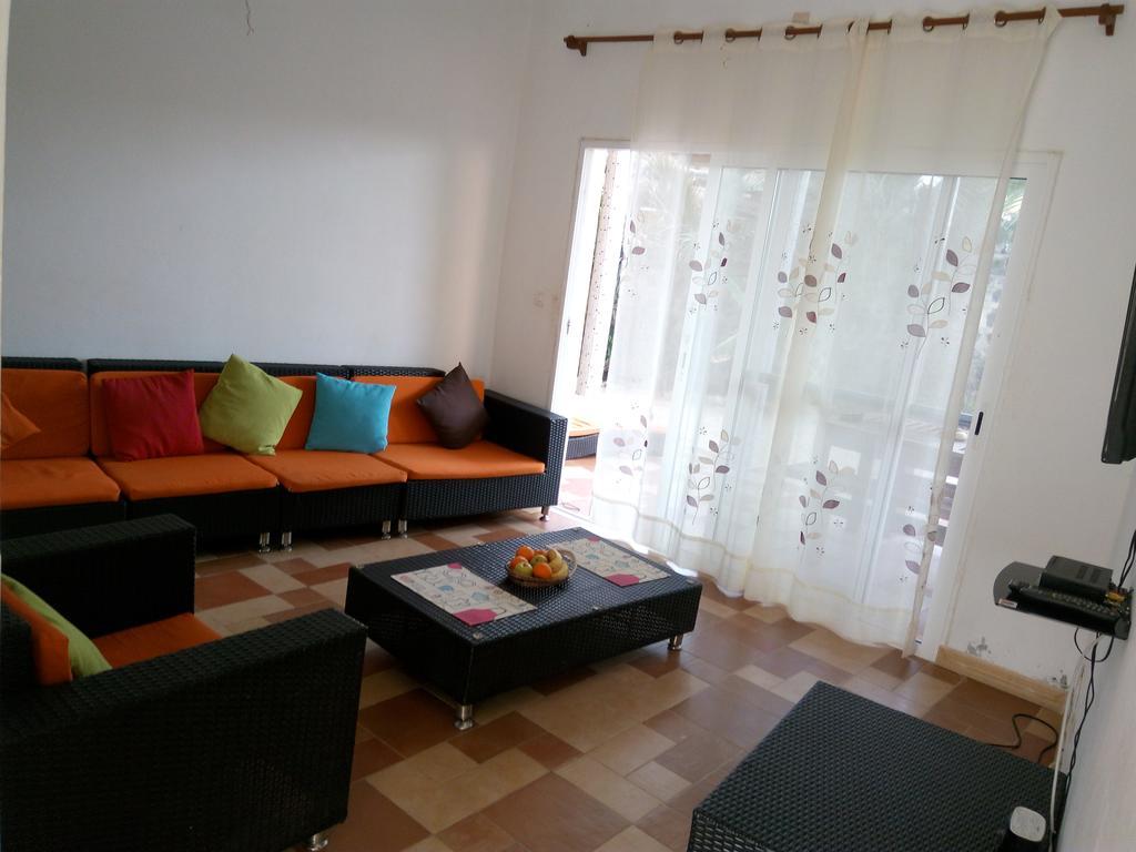 Ferienwohnung Chez Momar, Surf Trip Dakar Exterior foto