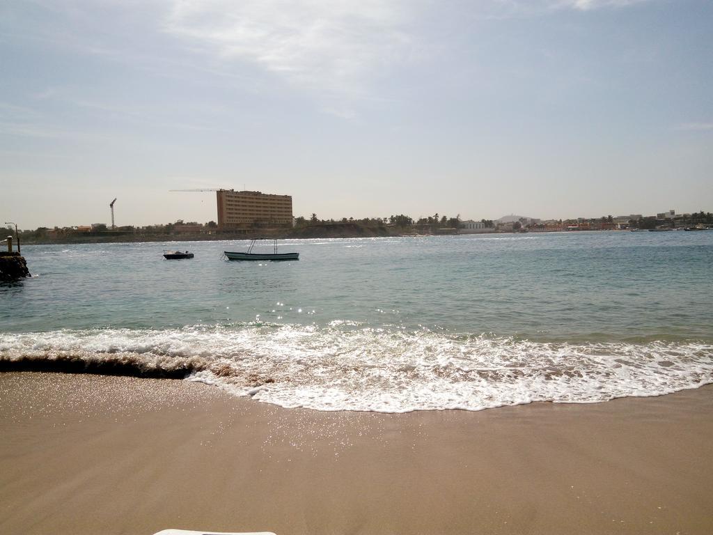 Ferienwohnung Chez Momar, Surf Trip Dakar Exterior foto